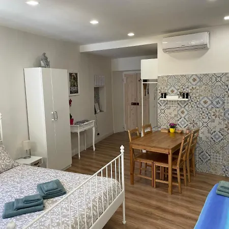 Apartment In Centro Storico Intra