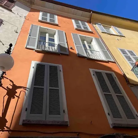 Apartment In Centro Storico Intra