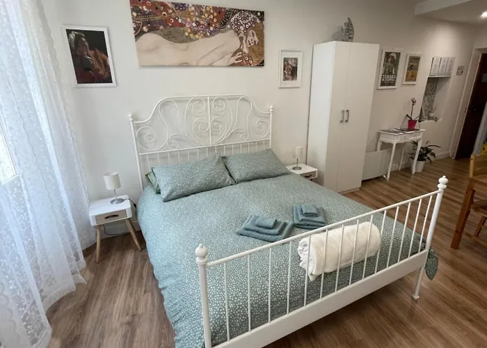 In Centro Storico Appartamento Intra